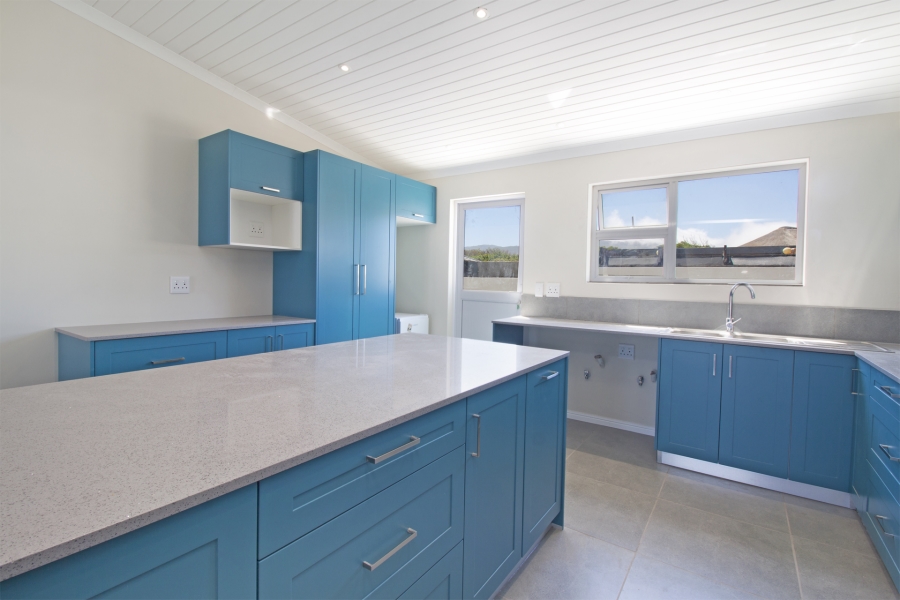 To Let 2 Bedroom Property for Rent in Capri Western Cape